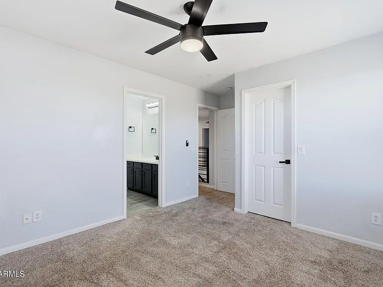 11402 W Alvarado Rd — Photo 39