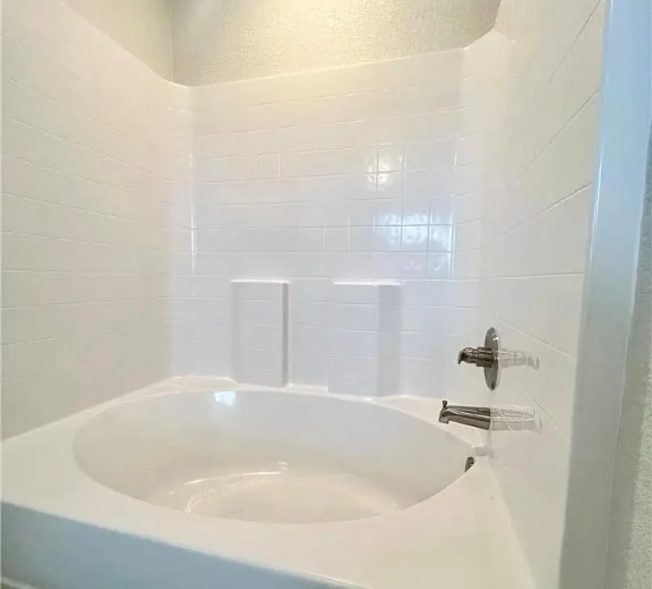 113 Dolphin Drive - 2 — Photo 2