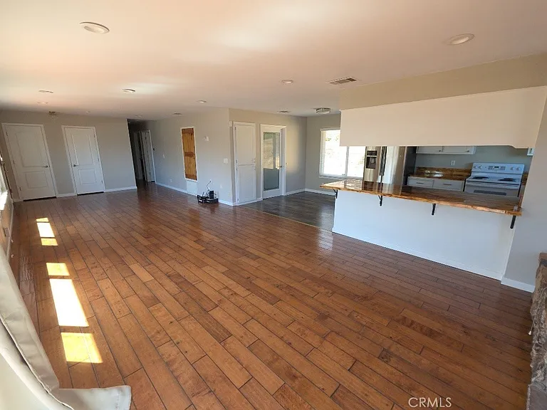 9786 Mount Hood Way — Photo 2