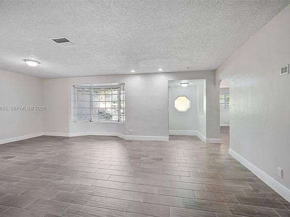 2nd image of 4301 NW 35th Ave