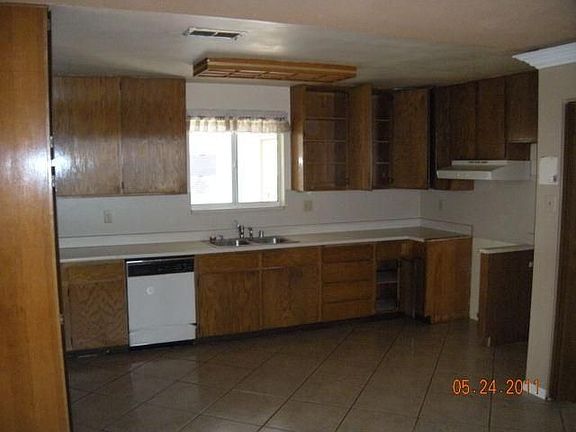 3rd image of 2766 Barbour Dr