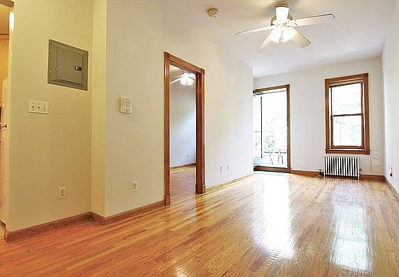 2nd image of 157 W 76th St APT 3B