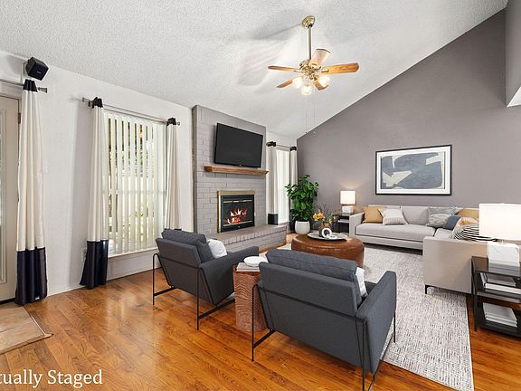 5th image of 2811 Whispering Springs Dr