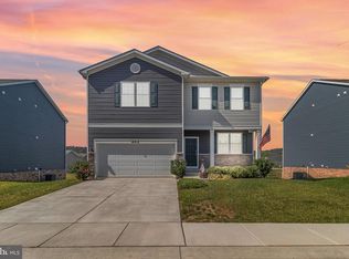 262 Aylesbury Ln, Martinsburg, WV 25403