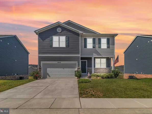 262 Aylesbury Ln, Martinsburg, WV 25403