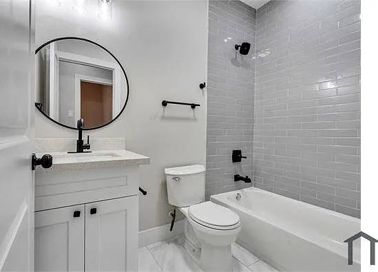 819 E 40th St #A — Photo 13