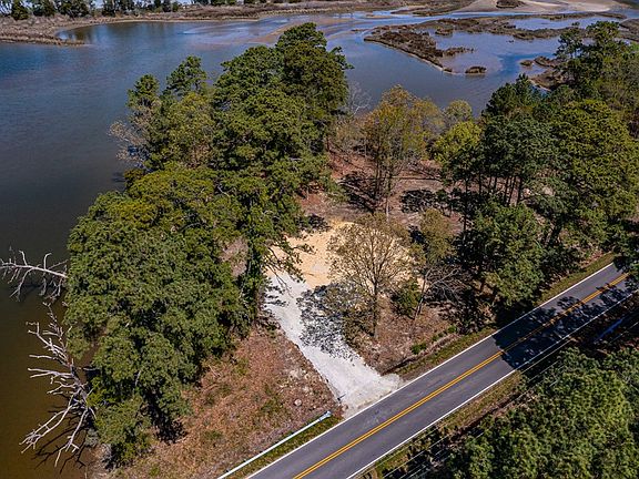 3rd image of 36-13C Windmill Point Rd