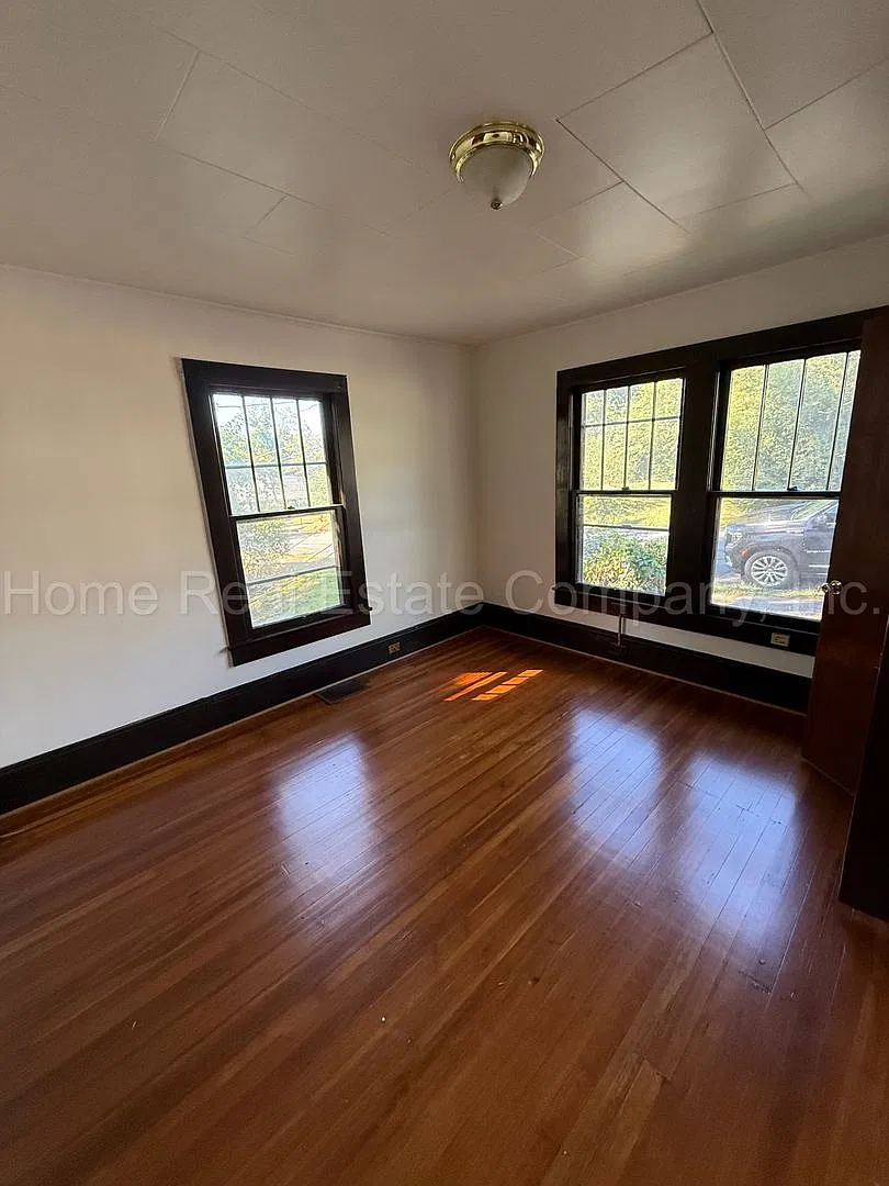 1118 Franklin Street — Photo 3