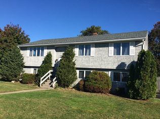 1 Davisville Ln, Narragansett, RI 02882