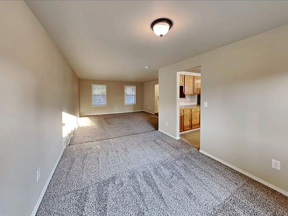 1st image of 14106 76th Ave E