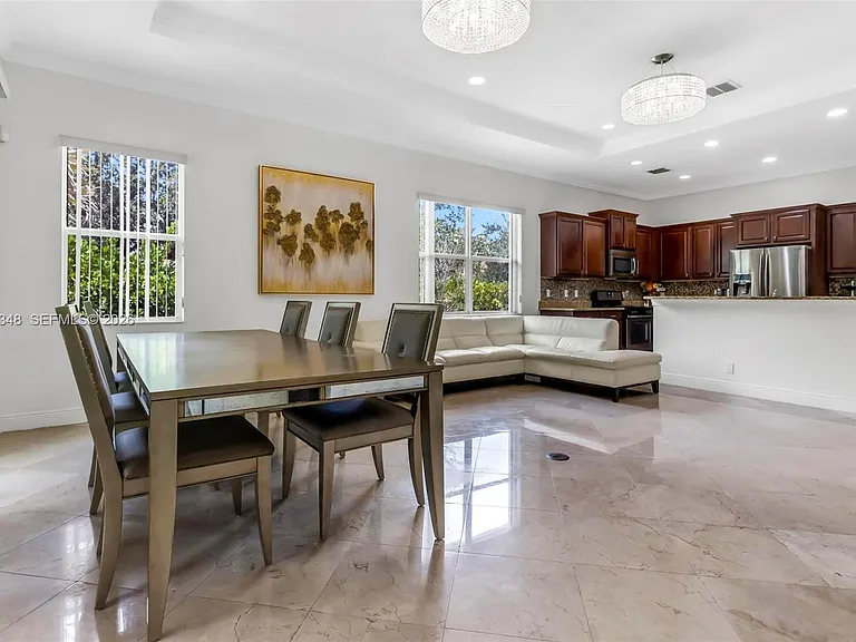 8361 NW 120th Way — Photo 4