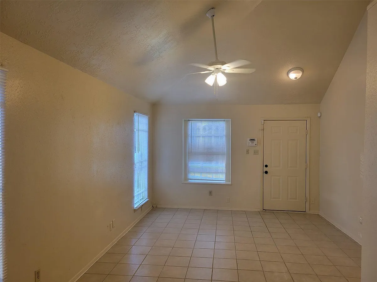 Building Photo - 15135 Kennedy Oaks St