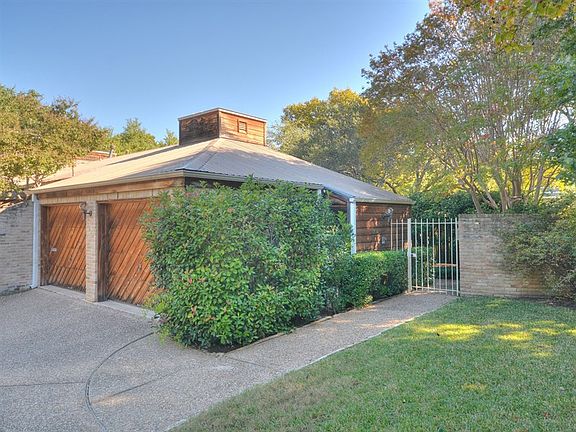 3rd image of 3104 Scenic Dr