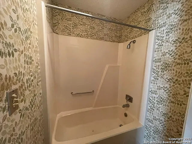 14412 Castlebury Dr — Photo 16