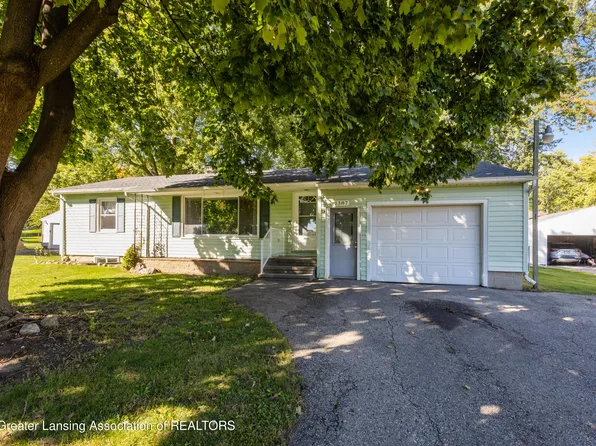 1387 Cloverleaf Rd, Lansing, MI 48906