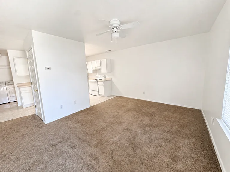 Willow Park Apartments — Photo 28