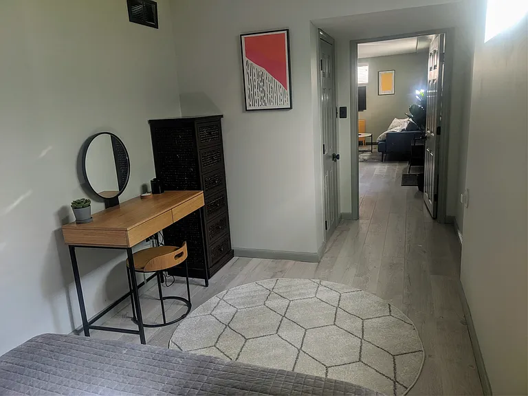520 Broadway Ave — Photo 2