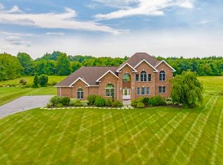 15 Wandering Meadows Ln, Wilbraham, MA 01095