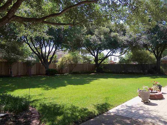 4th image of 2404 Keswick Dr