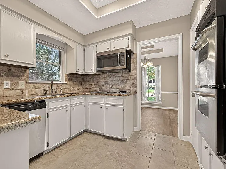 1519 Hitherfield Dr — Photo 25