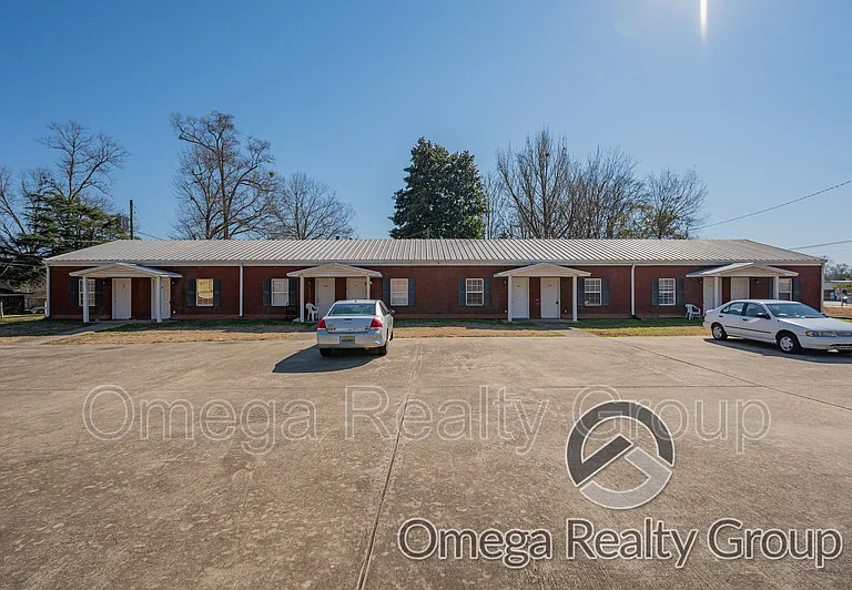 318 Percy St — Photo 1