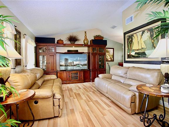 3rd image of 3620 Jonquil Ln