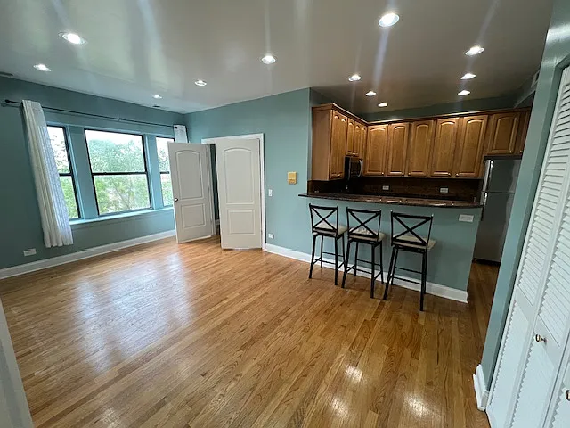 3253 W Lawrence Ave #2C — Photo 6