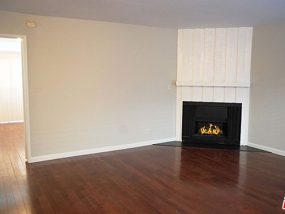 5th image of 1342 Harvard St APT 102