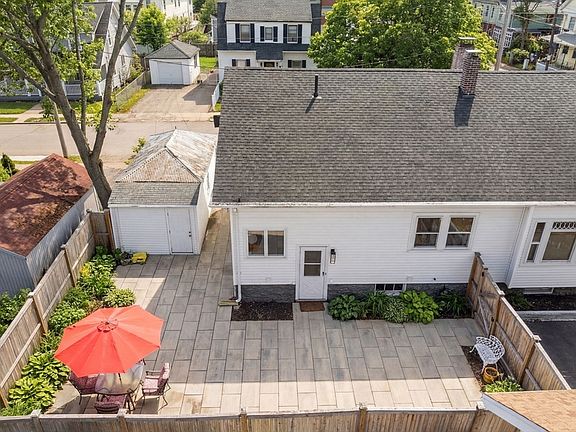 4th image of 271 Atlantic St