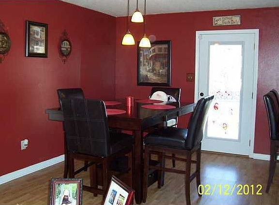 4th image of 10650 Grand Ave