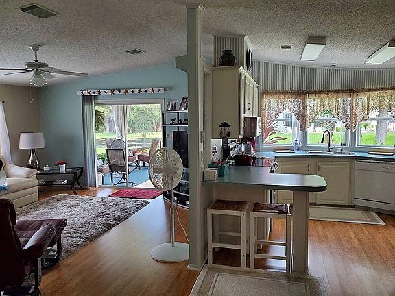 5th image of 72 Claremount Dr