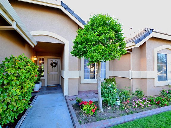 2nd image of 2343 Heritage Manor Dr