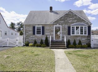 5 Suburban Rd, Clark, NJ 07066