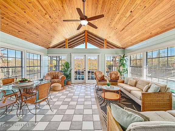 5th image of 999 Sunswept Rd NE