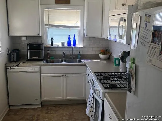 2 bed, 1.0 bath, 1048 sqft, $1,350 — Photo 3