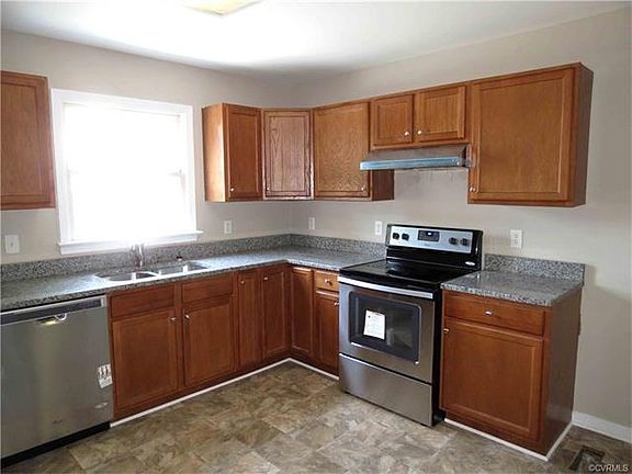 3rd image of 1703 Moore St