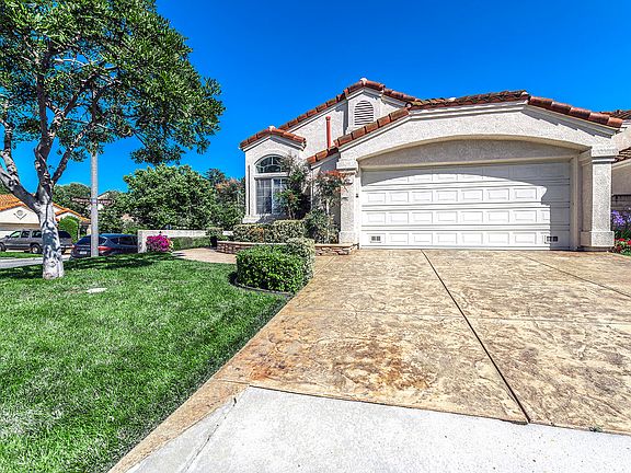 2nd image of 602 Brademas Ct