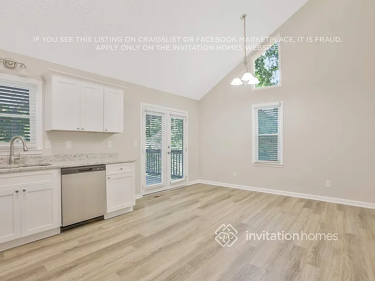 4036 Macedin Ct — Photo 6