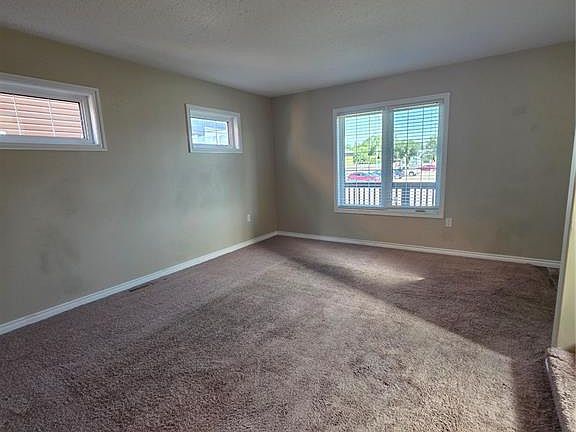 5th image of 610 Eva STREET