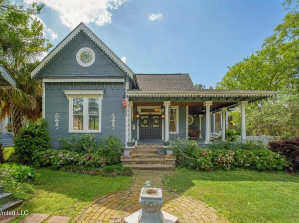 303 Walnut St, Hattiesburg, MS 39401