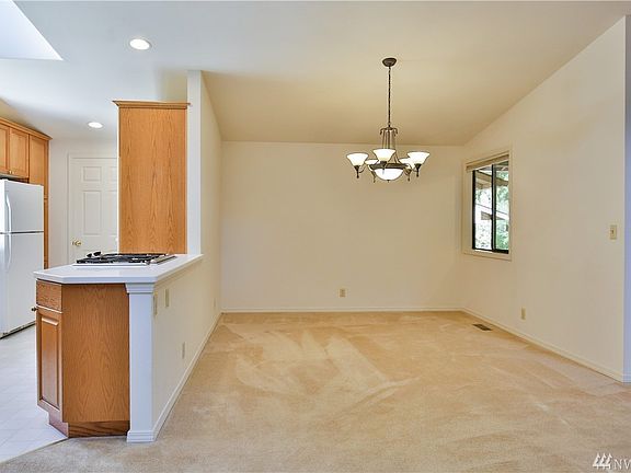 5th image of 10328 163rd Ave NE