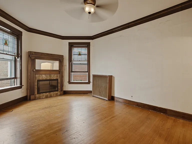 3118 W Palmer Sq #2 — Photo 2