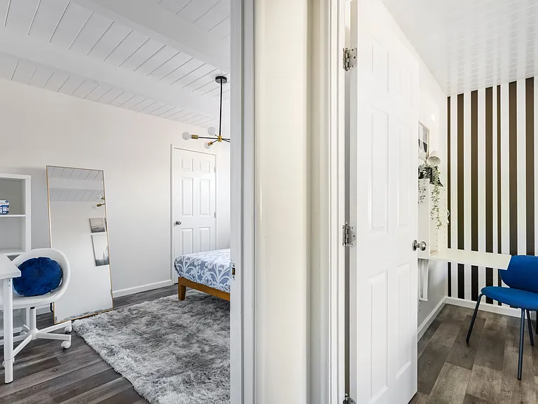 2312 Bonar St #B — Photo 18