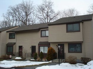 12 Knightsbridge UNIT D, Poughkeepsie, NY 12603