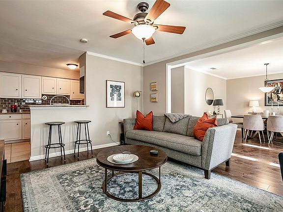5th image of 1401 Oakhill Dr