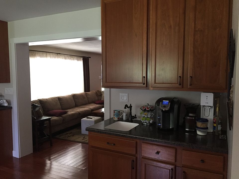 2nd image of 301 Johnson Brook Rd