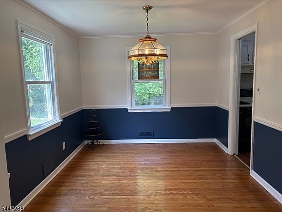 5th image of 33 Longacre Drive