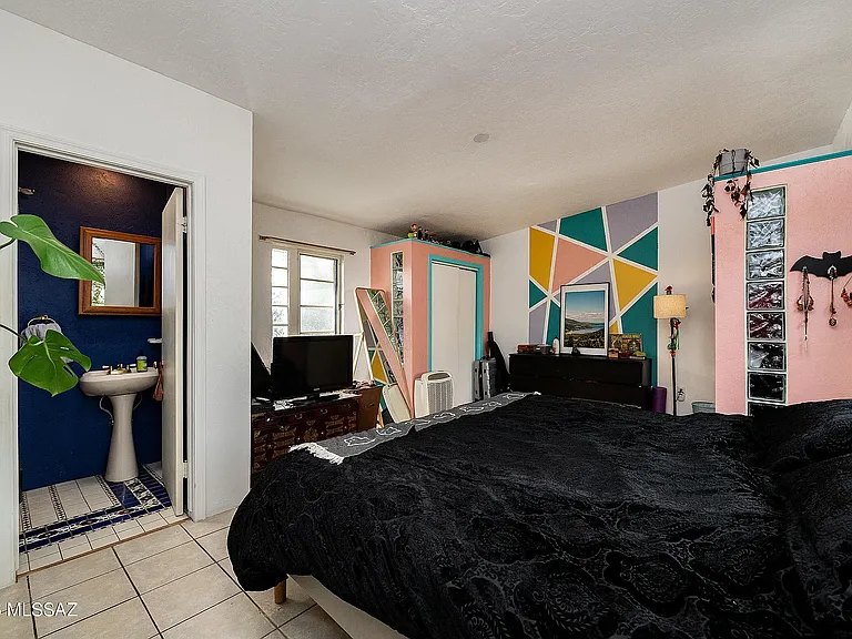 Master bedroom with separate entrance