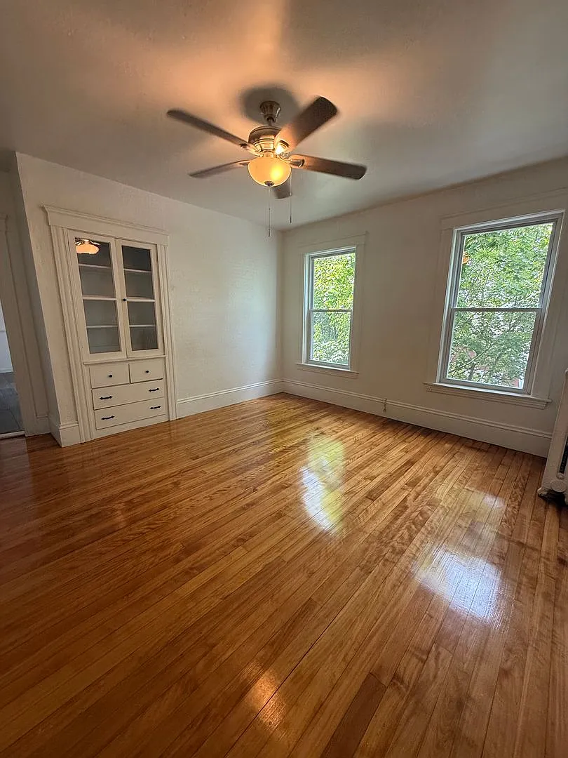 14 Perkins — Photo 3