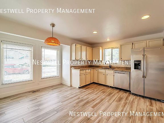 4th image of 4949 S Hensley Cir